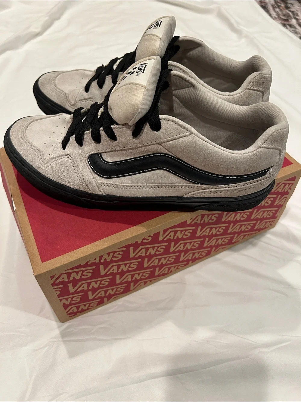 Vans low top